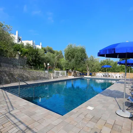 - Tittina Villa Sorrento