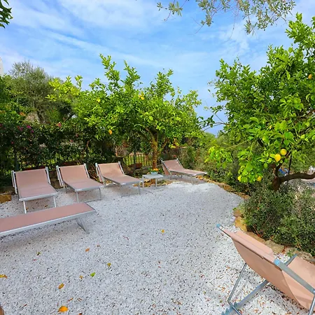 - Tittina Сорренто