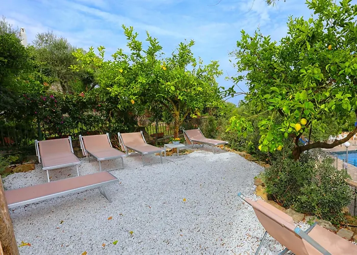 - Tittina Sorrento